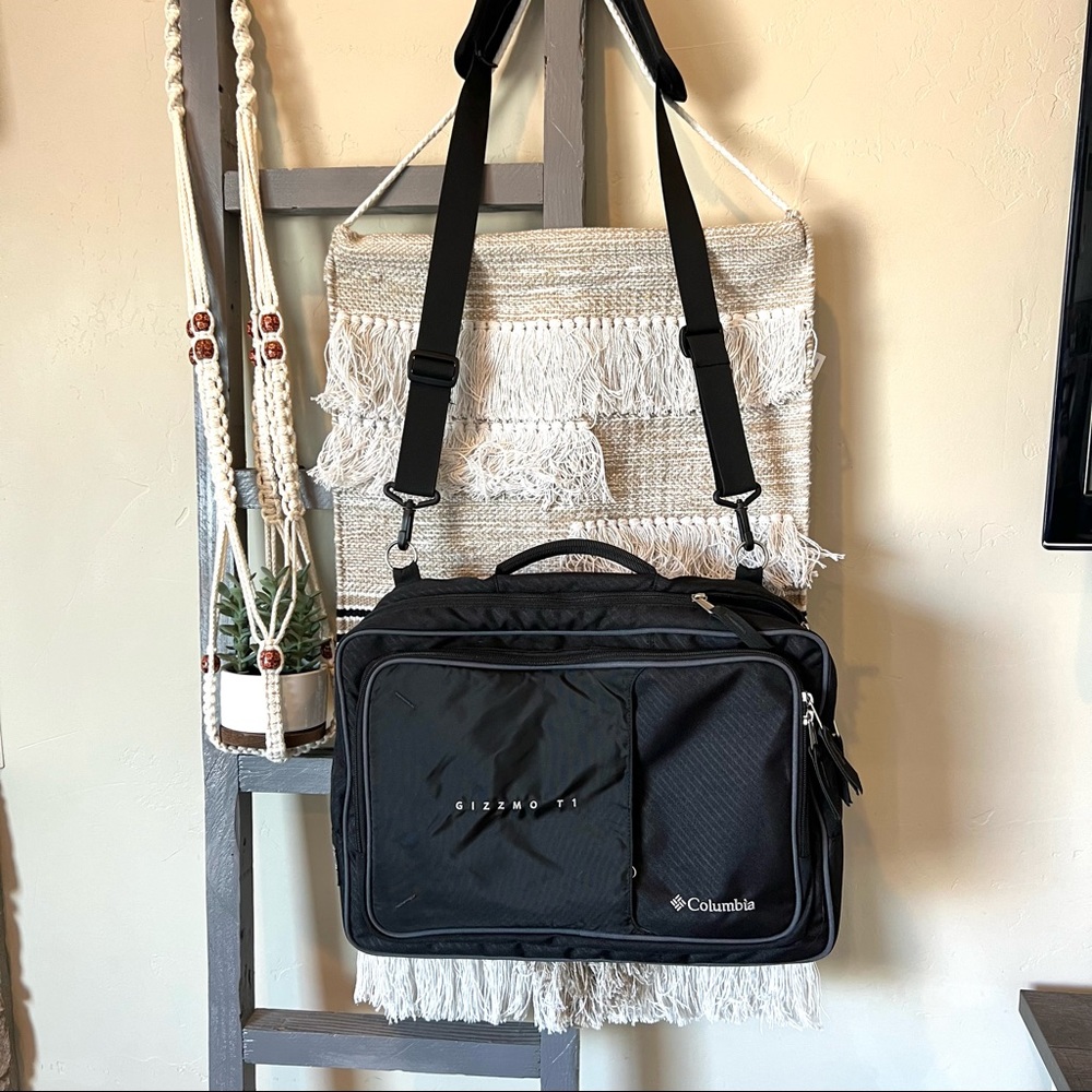 Columbia Gizzmo T1 briefcase laptop shoulder bag Black.